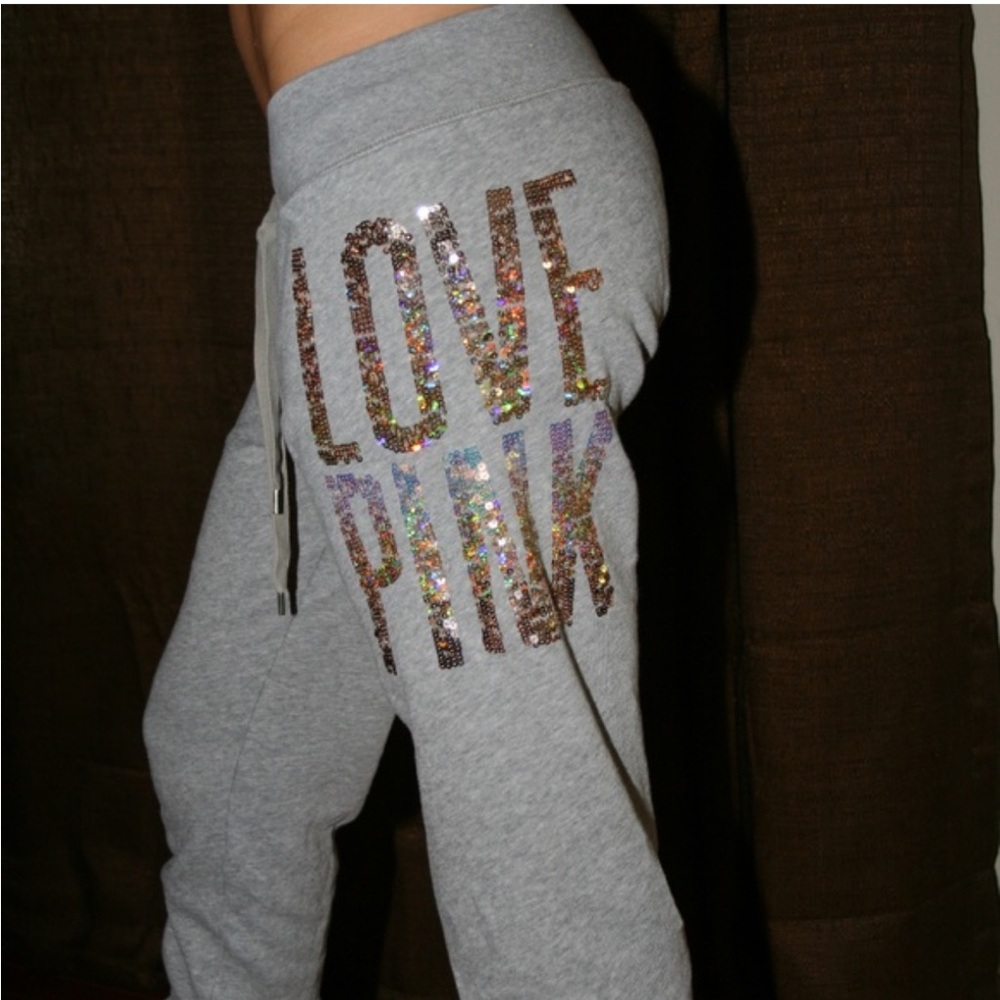 Vintage 2000’s Victoria’s Secret pink peace sweatpants